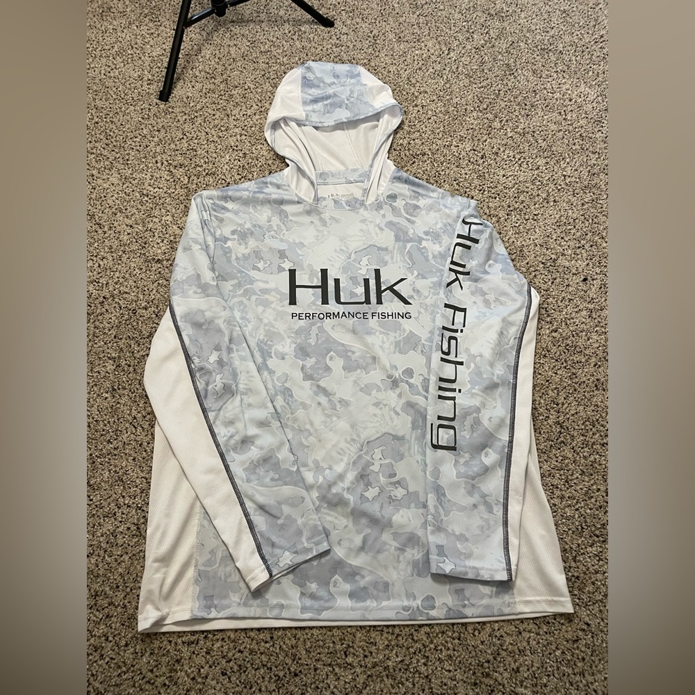 Huk Performance Fishing Hooded Pullover